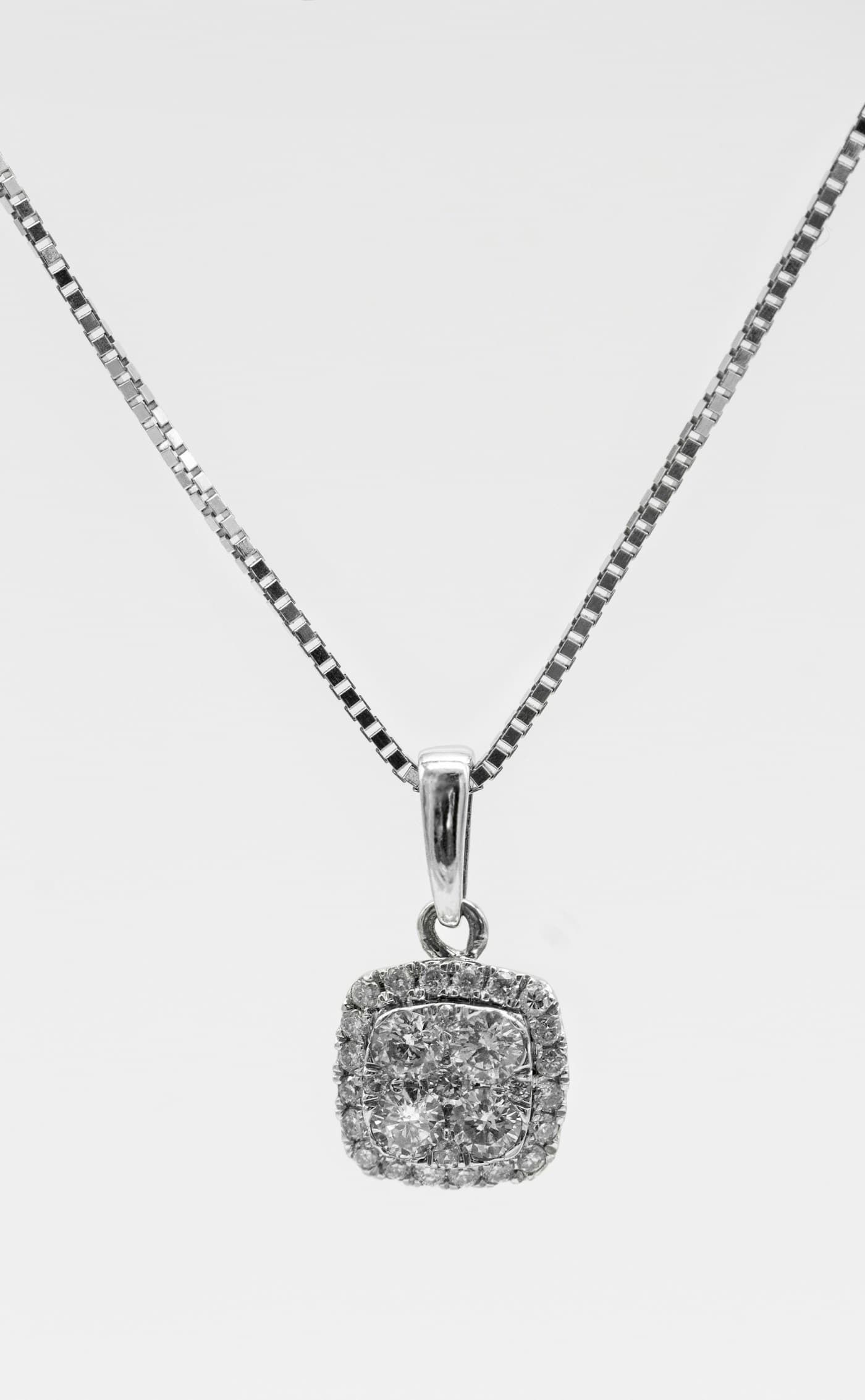Cushion halo pendant on a box chain